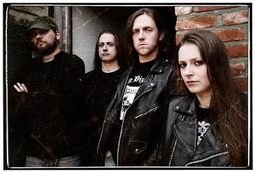 Serpentcult band outside